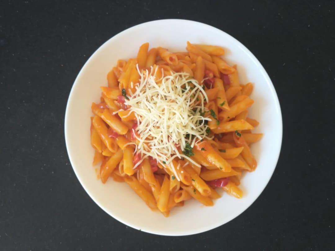 Penne arrabiata przepis - szybki i pyszny sposób na włoską klasykę