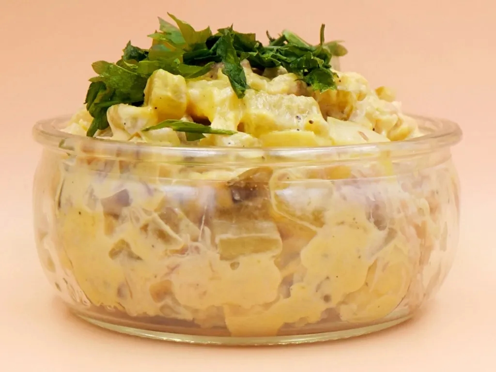 Jak zrobić sałatkę z makreli - prosty przepis na pyszne danie