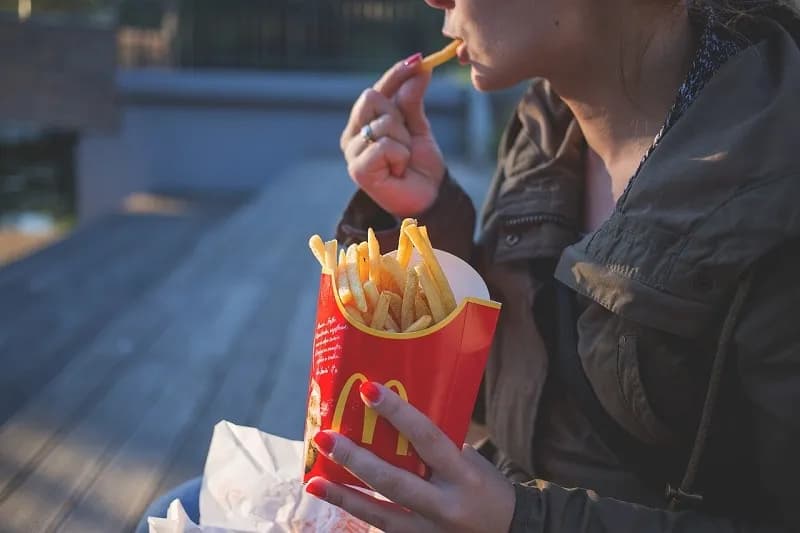 Ile kosztują zakręcone frytki w McDonald's? Ceny, które zaskakują