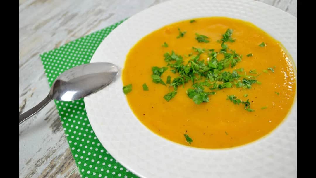 Jak zrobić zupę krem, która zachwyci smakiem i prostotą przygotowania