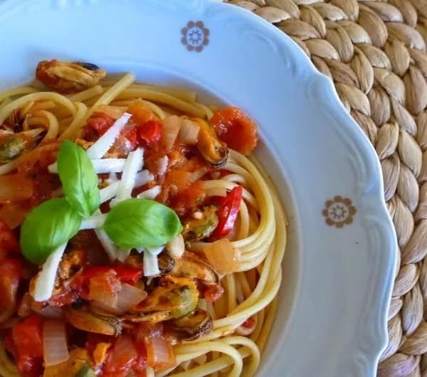 Pyszne spaghetti z mulami: proste przepisy na wyjątkowe dania Pyszne spaghetti z mulami: proste przepisy na wyjątkowe dania